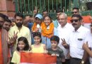 भारतीय महिला क्रिकेटर स्नेहा राणा का भव्य स्वागत,कॉमनवेल्थ गेम में महिला क्रिकेट टीम के इतिहास रचने के बाद पहुंची देहरादून