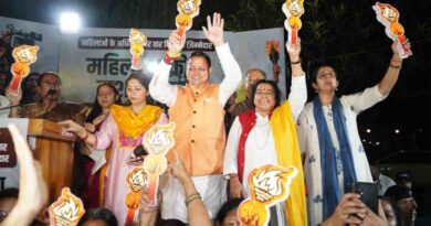 देहरादून में सीएम धामी के नेतृत्व में महिला आक्रोश मशाल यात्रा में उमड़ा जनसैलाब,गांधी पार्क से घण्टाघर तक नारी शक्ति का प्रचंड प्रदर्शन