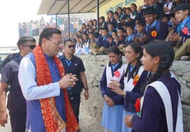 CM धामी ने देवीधुरा में छात्र-छात्राओं से किया संवाद,उज्ज्वल भविष्य की दी शुभकामनाएं