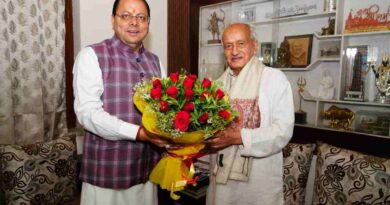 CM धामी पहुंचे भगत सिंह कोश्यारी के आवास,भगत दा को दी शुभकामनाएं