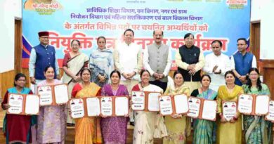 CM आवास में CM धामी ने प्रदान किए नियुक्ति पत्र,उज्जवल भविष्य की दी शुभकामनाएं