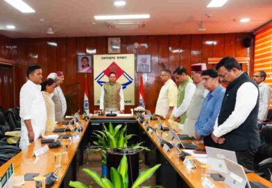 कैबिनेट बैठक में दी गयी श्रद्धांजलि,पूर्व सीएम खण्डूरी और जसपाल राणा को कैबिनेट ने दी श्रद्धांजलि