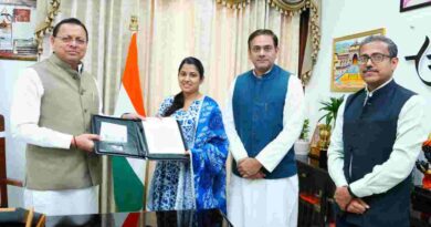 उत्तराखंड की बेटी की जर्मनी में प्रतिमाह 3 लाख से अधिक का पैकेज,CM धामी से मिली सपना राणा
