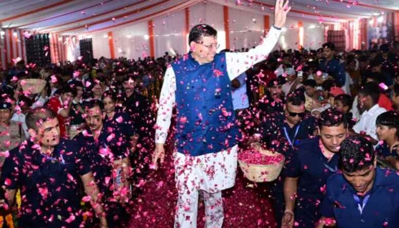 CM धामी ने ऐतिहासिक उपलब्धि की हासिल,एनडी तिवारी को पीछे छोड़ सबसे ज्यादा दिनों तक CM बनने का रिकॉर्ड किया दर्ज