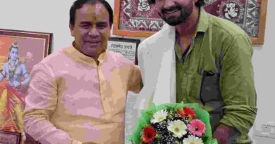धन सिंह रावत से मिले राष्ट्रीय पुरस्कार विजेता अभिनेता मोहित घिल्डियाल,तीर्थाटन प्रचार के लिए डॉक्यूमेंट्री बनाने पर चर्चा धन सिंह रावत से मिले राष्ट्रीय पुरस्कार विजेता अभिनेता मोहित घिल्डियाल,तीर्थाटन प्रचार के लिए डॉक्यूमेंट्री बनाने पर चर्चा