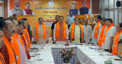 भाजपा प्रदेश कार्यालय में दिन भर चला बैठकों का दौर,बूथ को मजूबत बनाने पर दिन भर हुआ मंथन