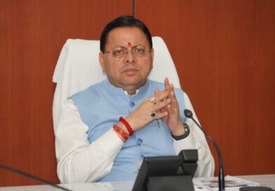 दिल्ली से लौटते ही आपातकालीन केंद्र पहुंचे सीएम धामी,उत्तरकाशी और पिंडारी में फंसे 179 ट्रैकर्स-माउंटेनियर्स की सुरक्षित वापसी पर फोकस