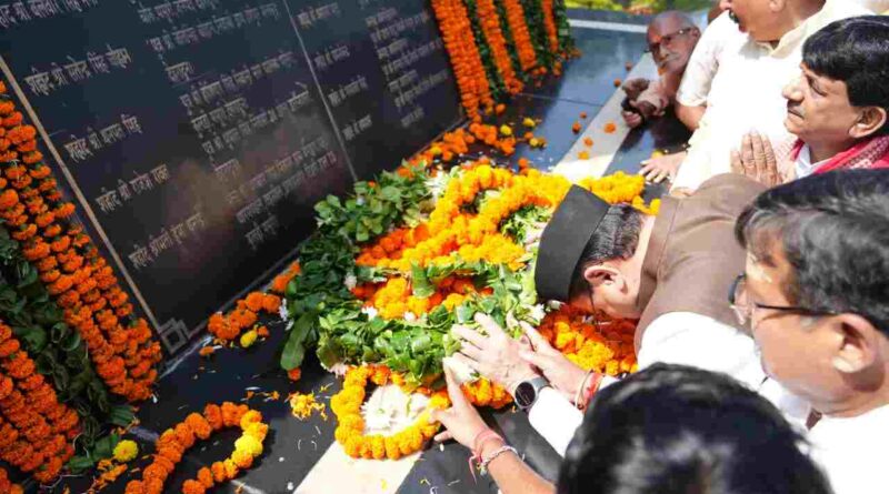शहीद आंदोलनकारियों की पैतृक गांव या निवास क्षेत्र में स्थापित होंगी प्रतिमाएं,रामपुर तिराहा राज्य अतिथि गृह का होगा उच्चीकरण -CM