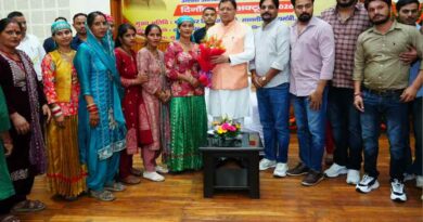 एससी-एसटी समुदाय के लोगों से सीएम धामी ने किया संवाद दूरस्थ क्षेत्रों से आए लोगों की समस्याएं सुनीं,अधिकारियों को समाधान के निर्देश एससी-एसटी समुदाय के लोगों से सीएम धामी ने किया संवाद दूरस्थ क्षेत्रों से आए लोगों की समस्याएं सुनीं,अधिकारियों को समाधान के निर्देश