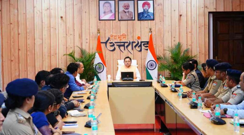 मुख्यमंत्री धामी ने अधिकारियों को दिए कड़े निर्देश: विकास कार्यों में गुणवत्ता से समझौता नहीं,सड़कों को करें गड्ढामुक्त