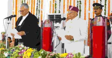 डॉ. ढाल सिंह बिसेन ने उत्तराखंड के राज्यपाल पद की शपथ ली,मुख्यमंत्री धामी समेत कई प्रमुख हस्तियां रहीं मौजूद